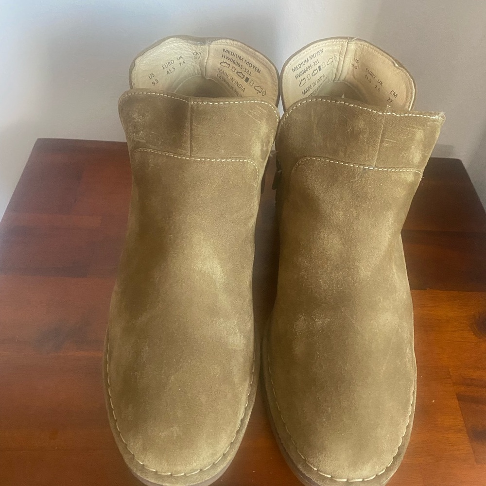 Hush Puppies Olive Green Ankle Booties Suede